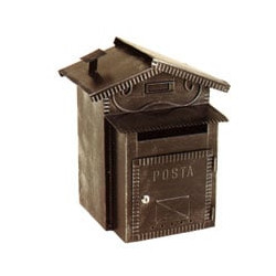 Cassetta da lettere con tetto in ferro battuto con portapane