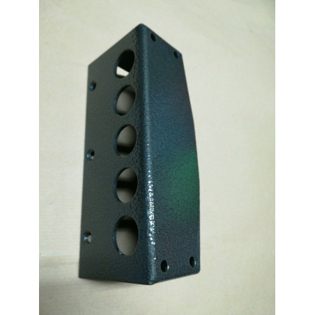 Ferrogliera kassel 5 fori 52x154x45mm [0052]