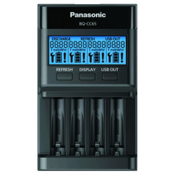caricabatterie panasonic eneloop premium con display-lcd [bq-cc65e]