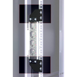 staffe per montaggio verticale su montanti rack nero