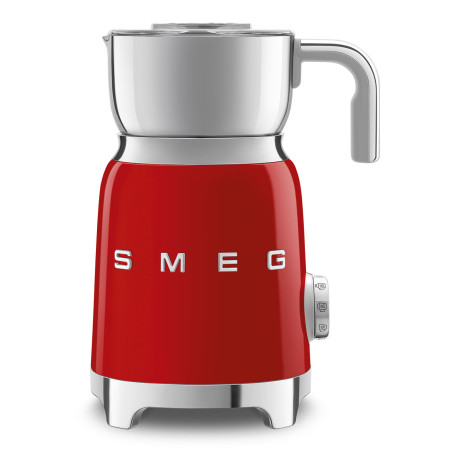 Montalatte smeg estetica 50's style con sistema ad induzione