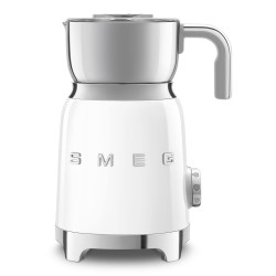 Montalatte smeg estetica 50's style con sistema ad induzione