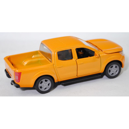 Modellino siku veicolo nissan navara 1:50 giallo [10236000000]